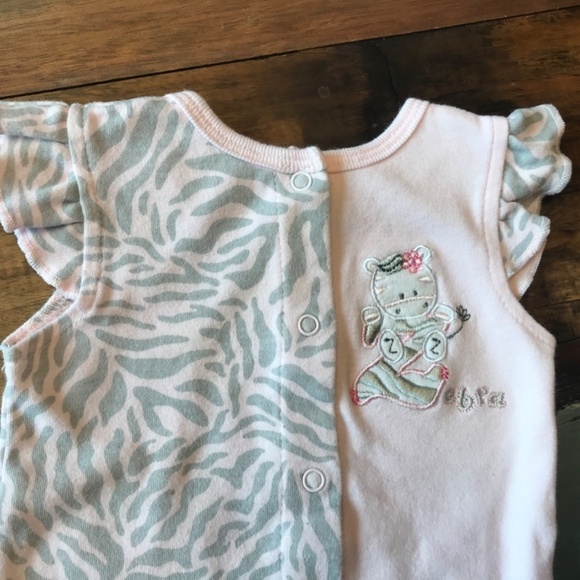 Vitamins Baby Sleeveless Onesie Baby Size 6m - Picture 2 of 7